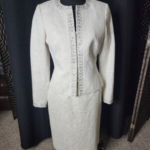 Tahari ASL Cream W/silver Skirt Suit with Silver Accents